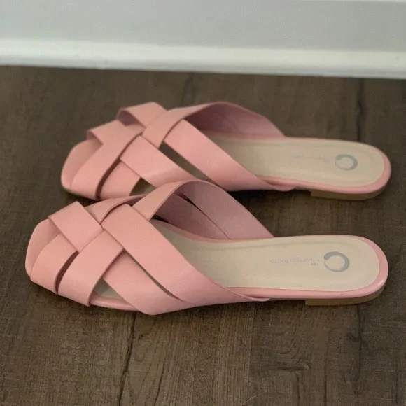 NEW Women’s Pink Flats - Size 9.5 - Picture 3 of 4